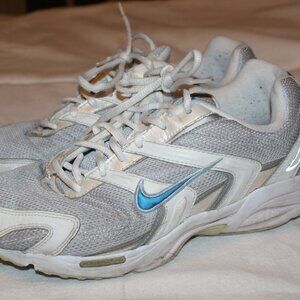 Nike Air Walking Shoes size 9